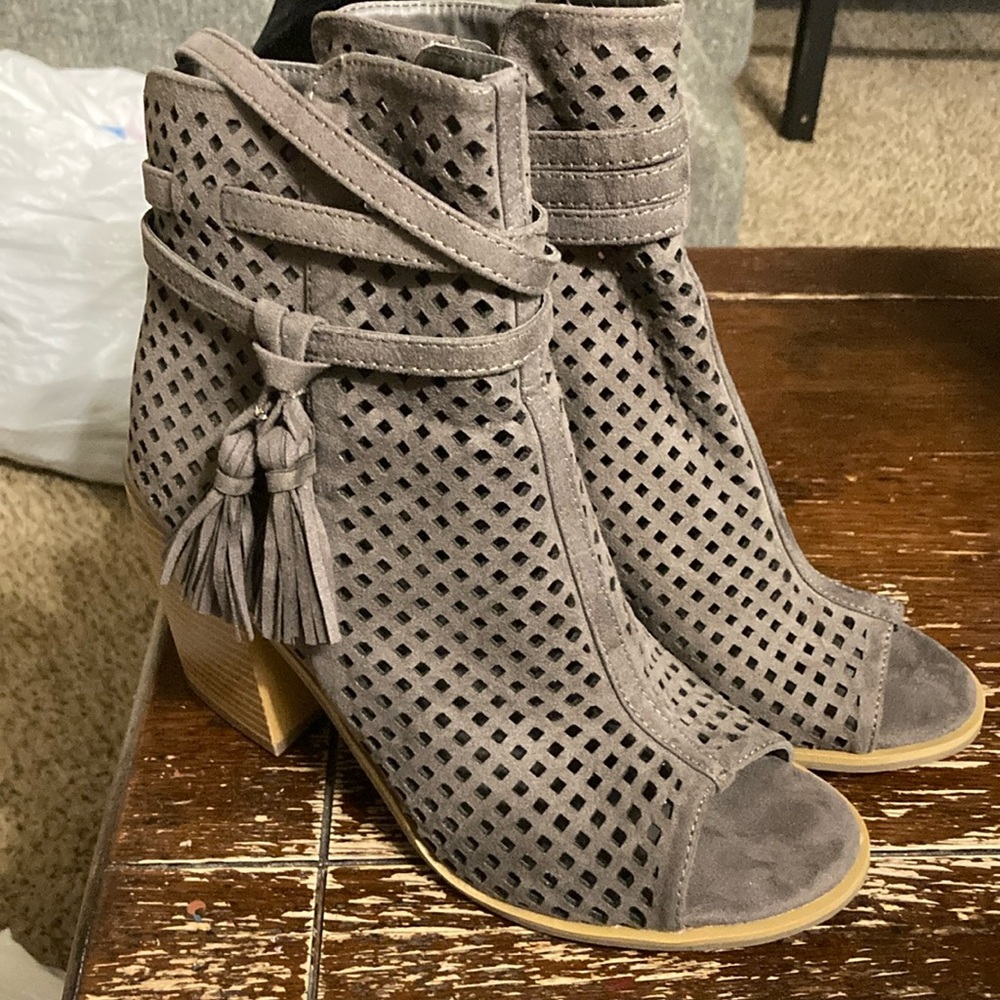 London Rag Serena gray booties size 8